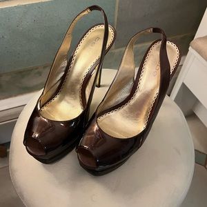 Bebe size 7 burgundy, peel toe heels